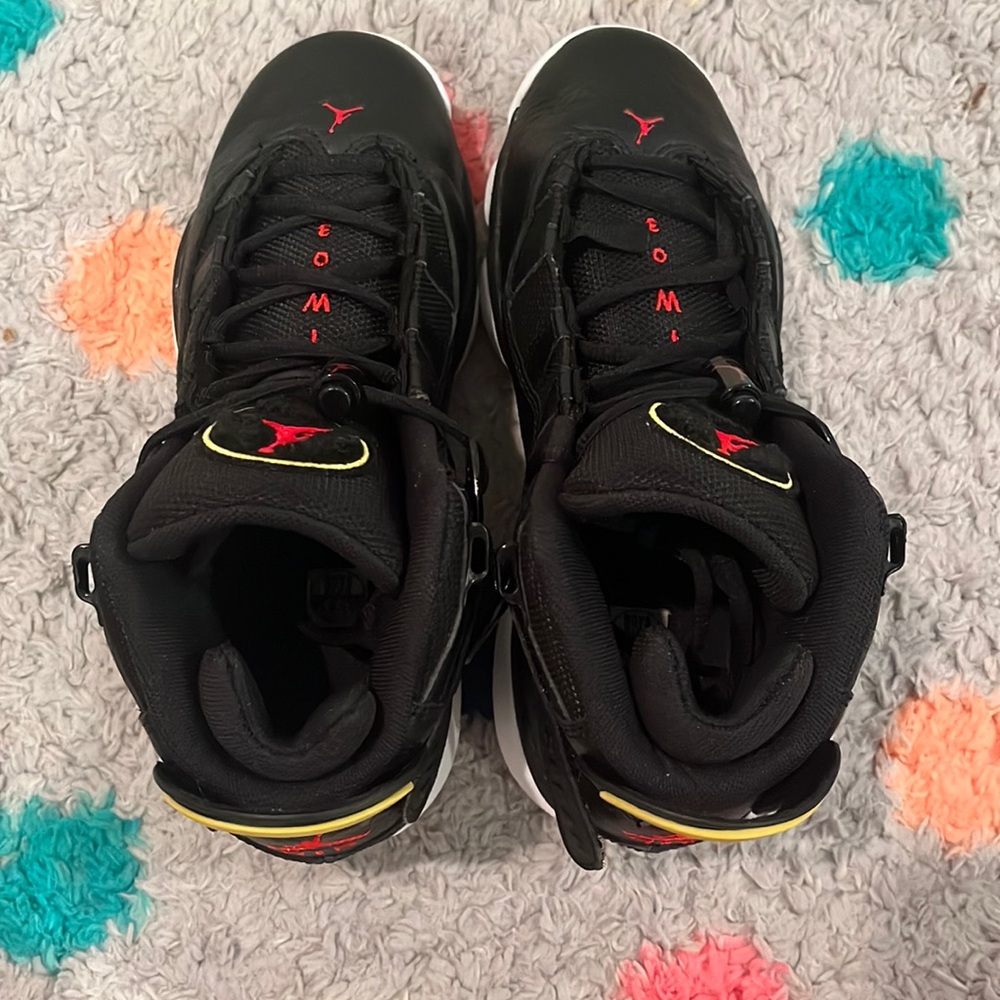 Boys Jordan 6 Rings basketball shoes.